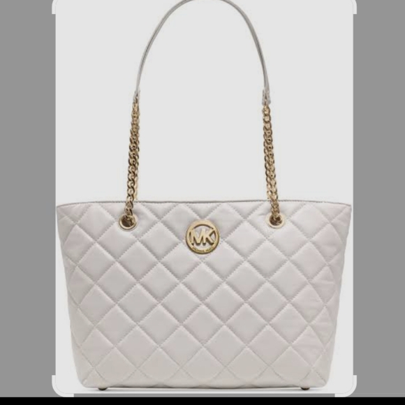 Michael Michael Kors - Picture 1 of 16